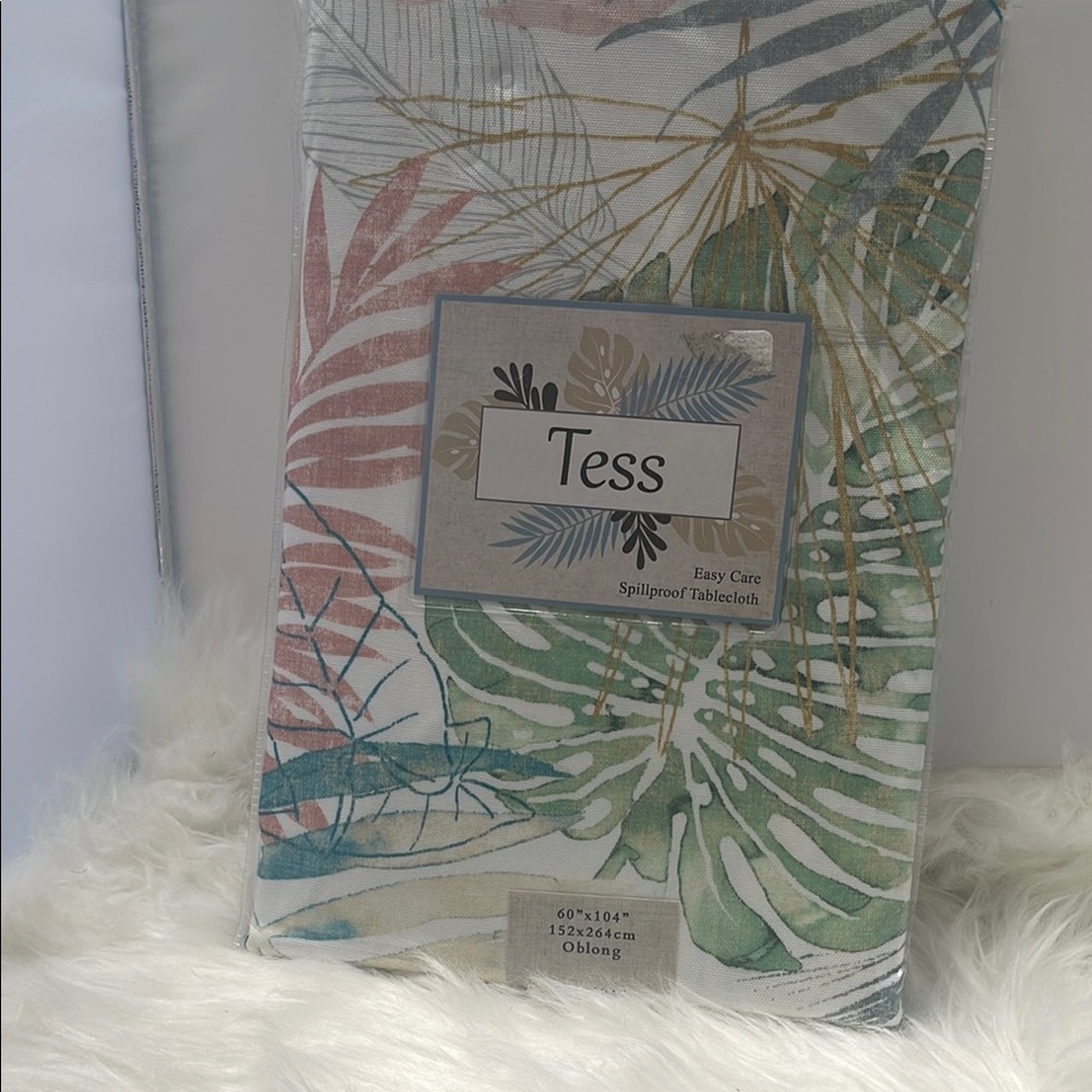 Tess Tropical Leaf Tablecloth 60”x104”